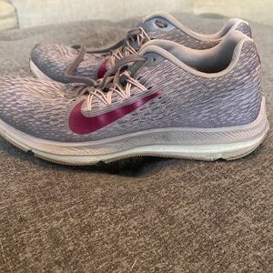 Nike zoom winflow 5 shoes